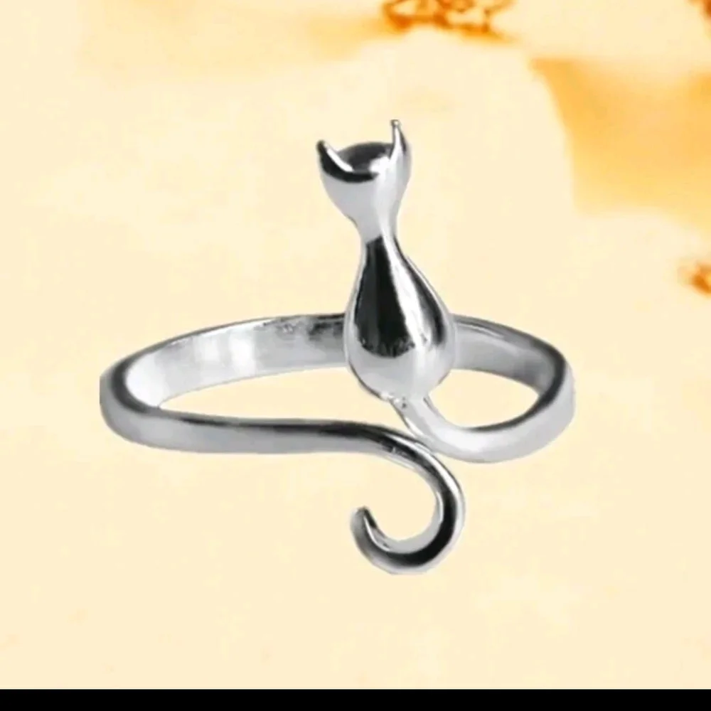 Elegant Sterling Silver Cat Ring Stamped 925
